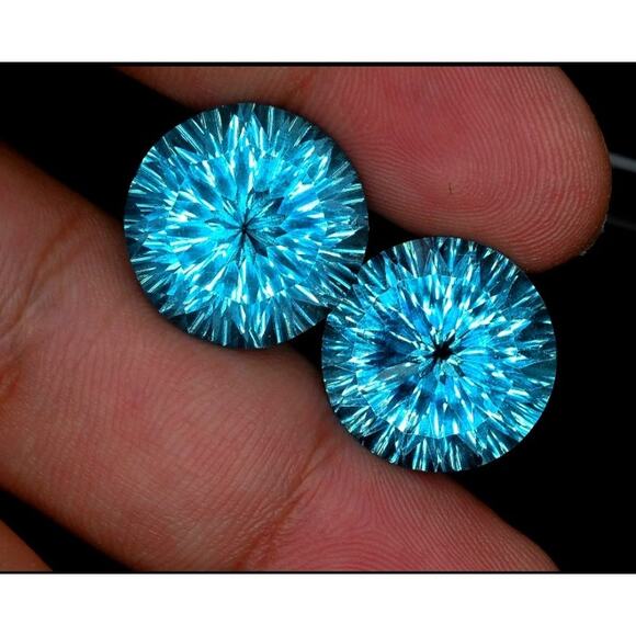 Wowww!! 41 TCW Fancy Laser Cut VVS Blue Topaz Pair!! - Picture 1 of 15